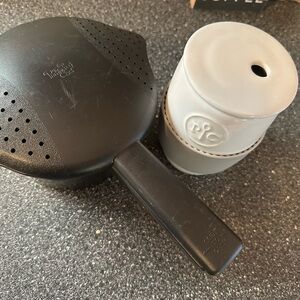 Pampered Chef Black 4 cup rice cooker and egg cooker